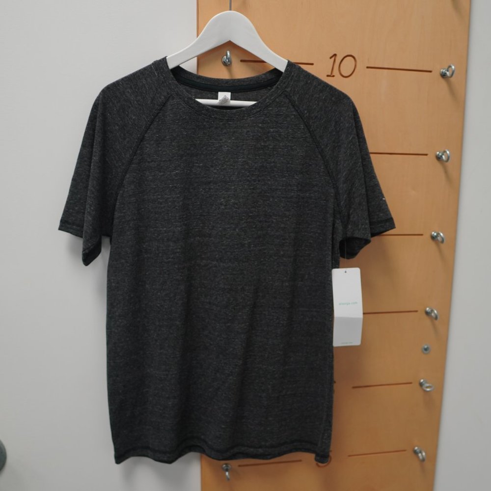 Alo Yoga Tee